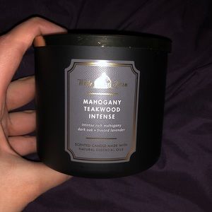 White Barn 3 wick candle